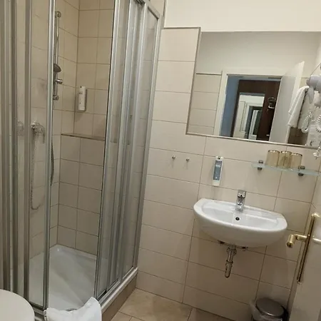 Am Bayrischen Platz Hotel 3*