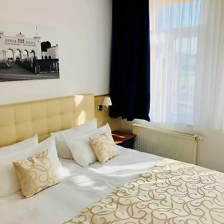 Hotel Am Bayrischen Platz 3*