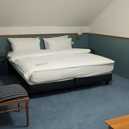 Am Bayrischen Platz Hotel