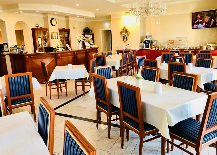 Am Bayrischen Platz Hotel 3*